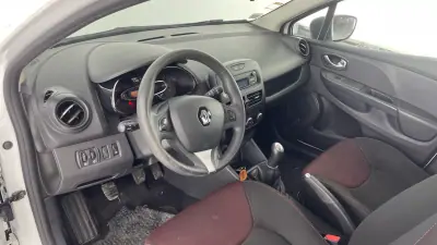 Renault Clio 1.5 Dci Société Zen 2 Lug 2016 - 8850 EUR, 85121 km - AUTO.MOTO.pt - 85121km - foto 6 de 6