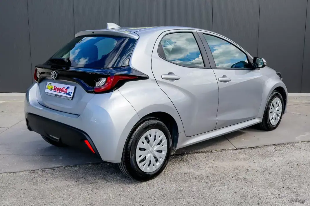 Toyota Yaris 2021 - 14990 EUR, 50250 km - AUTO.MOTO.pt - 50250km - foto 4 de 30