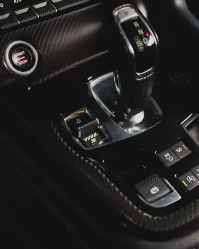 Jaguar F-Type 2018 - 45950 EUR, 78000 km - AUTO.MOTO.pt - 78000km - foto 17 de 31