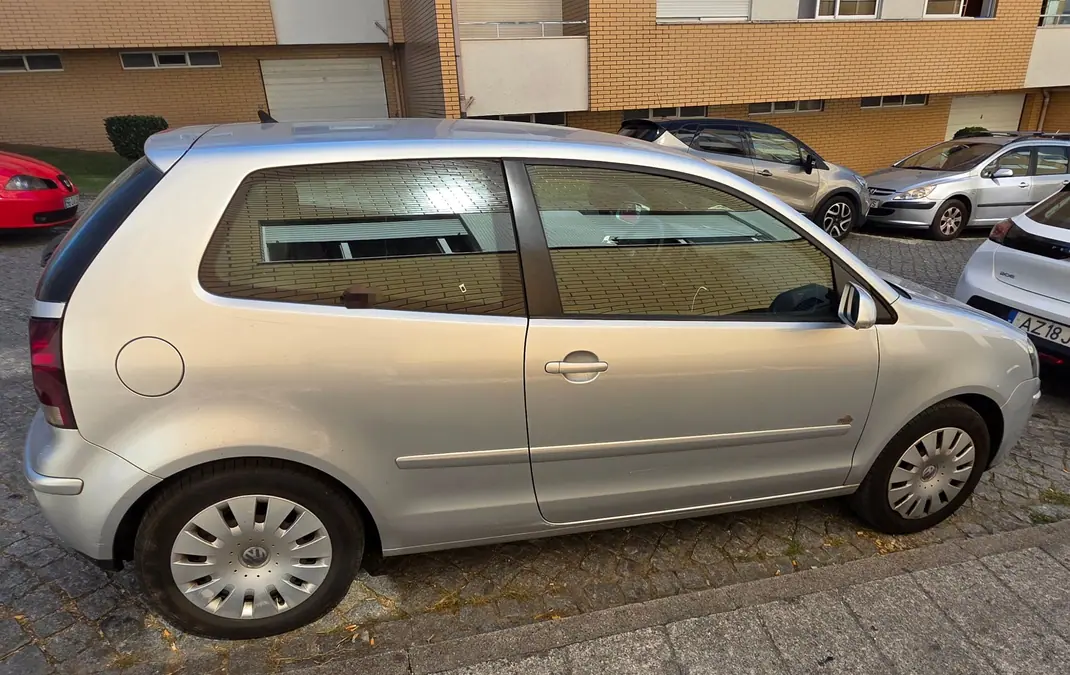 Volkswagen Polo 2009 - 3000 EUR, 197000 km - 197000km - foto 3 de 6