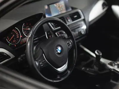 BMW 116 2016 - 10490 EUR, 246092 km - AUTO.MOTO.pt - 246092km - foto 13 de 19