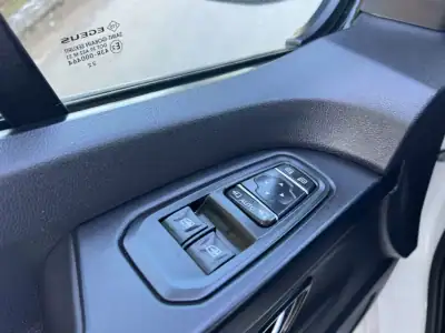 Renault TRAFIC 2.0 BlueDci L2H1 Longa Grand Confort 130 cv GPS 2022 - 21350 EUR, 46000 km - AUTO.MOTO.pt - 46000km - foto 26 de 34