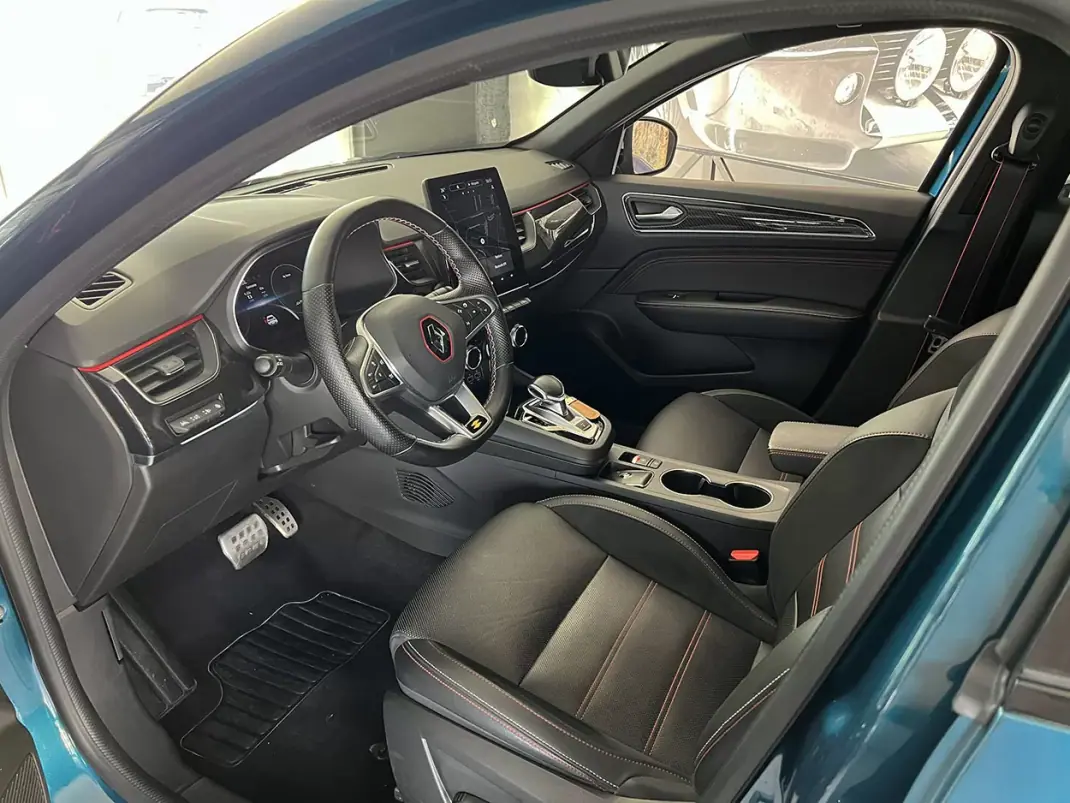 Renault Arkana 2022 - 19900 EUR, 119307 km - AUTO.MOTO.pt - 119307km - foto 6 de 17