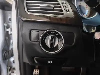 Mercedes-Benz CLS 250 2012 - 19500 EUR, 254000 km - AUTO.MOTO.pt - 254000km - foto 25 de 37