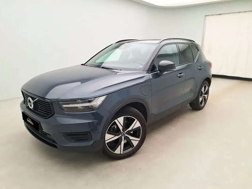 Volvo XC 40 2022 - 31990 EUR, 48248 km - AUTO.MOTO.pt - 48248km - foto 1 de 11