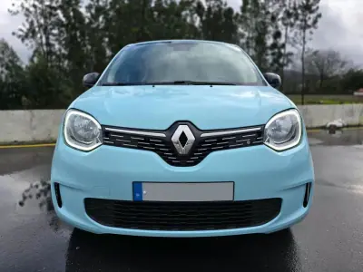 Renault Twingo 2023 - 14750 EUR, 27700 km - AUTO.MOTO.pt - 27700km - foto 2 de 32