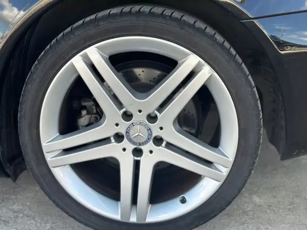 Mercedes-Benz SL 350 2009 - 38900 EUR, 146500 km - AUTO.MOTO.pt - 146500km - foto 13 de 14