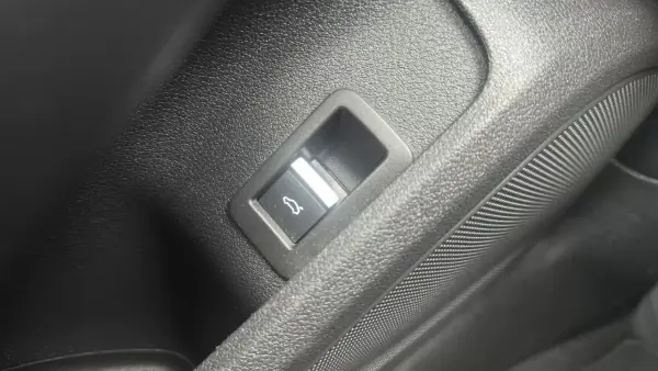 Audi A4 Avant 2022 - 25490 EUR, 122000 km - AUTO.MOTO.pt - 122000km - foto 14 de 27