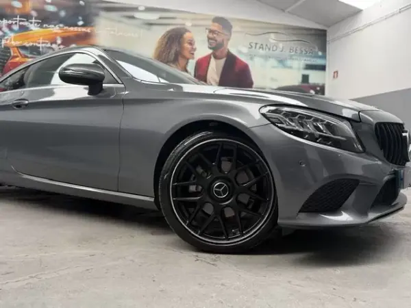 Mercedes-Benz C 200 2019 — foto 3 de 12