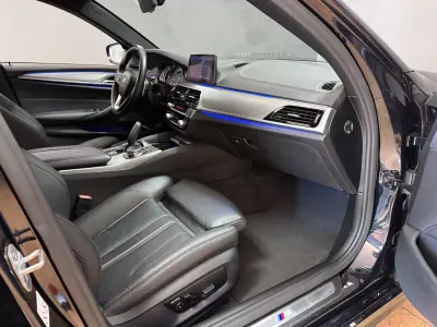 BMW 520 2019 - 29990 EUR, 168874 km - AUTO.MOTO.pt - 168874km - foto 10 de 20