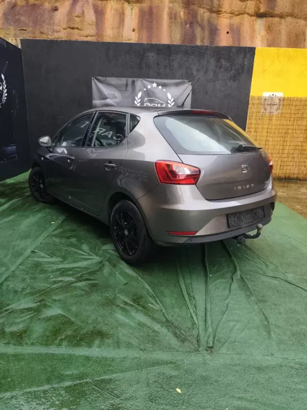SEAT Ibiza 2017 - 8990 EUR, 156000 km - AUTO.MOTO.pt - 156000km - foto 3 de 11