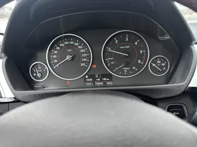 BMW 320 2015 - 14900 EUR, 150000 km - AUTO.MOTO.pt - 150000km - foto 43 de 57