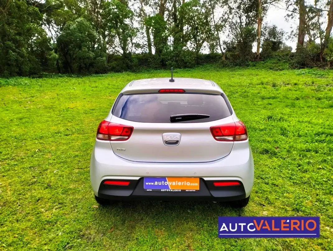 Kia Rio 2021 - 14450 EUR, 70980 km - AUTO.MOTO.pt - 70980km - foto 6 de 32