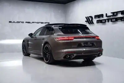 Porsche Panamera Sport Turismo 2018 - 69950 EUR, 133000 km - AUTO.MOTO.pt - 133000km - foto 11 de 60