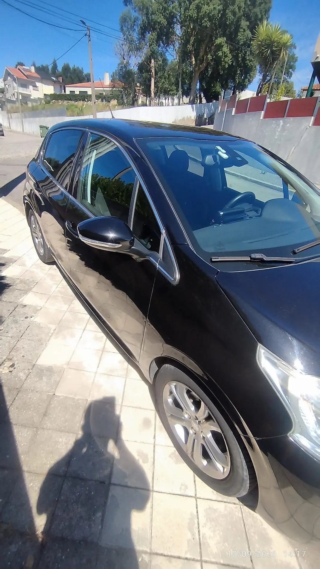 Peugeot 208 2015 - 7000 EUR, 133000 km - 133000km - foto 5 de 15