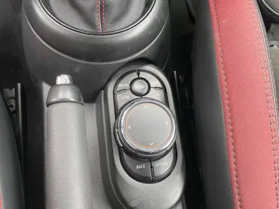 MINI John Cooper Works 2018 - 28860 EUR, 130063 km - AUTO.MOTO.pt - 130063km - foto 15 de 18