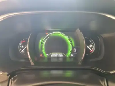 Renault Mégane 2016 - 13600 EUR, 152000 km - AUTO.MOTO.pt - 152000km - foto 11 de 21
