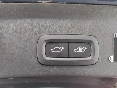 Volvo XC 40 2022 - 28990 EUR, 86024 km - AUTO.MOTO.pt - 86024km - foto 10 de 10
