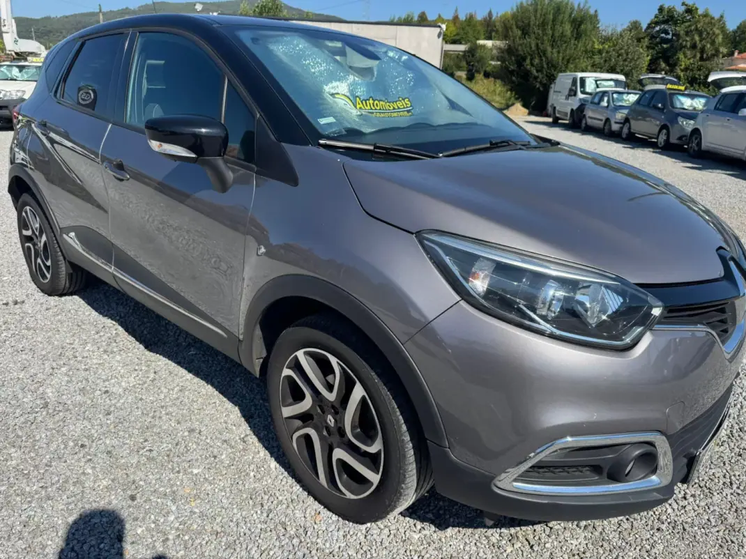 Renault Captur 2016 - 12990 EUR, 90000 km - 90000km - foto 7 de 9