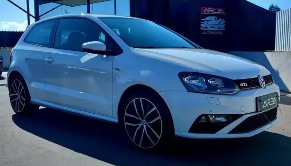 Volkswagen Polo 2017 - 19800 EUR, 70383 km - AUTO.MOTO.pt - 70383km - foto 7 de 22