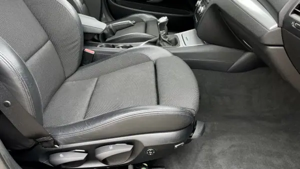 BMW 123 2007 - 11900 EUR, 253000 km - AUTO.MOTO.pt - 253000km - foto 40 de 46