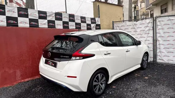 Nissan Leaf 2021 - 14900 EUR, 22900 km - AUTO.MOTO.pt - 22900km - foto 6 de 12