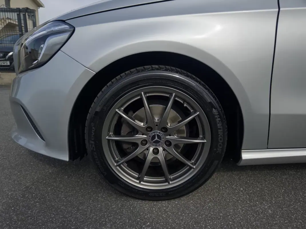 Mercedes-Benz A 180 2017 - 15990 EUR, 155000 km - AUTO.MOTO.pt - 155000km - foto 11 de 34