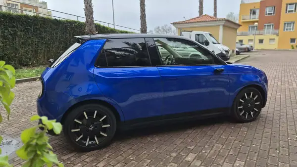 Honda e 2020 - 19480 EUR, 65000 km - AUTO.MOTO.pt - 65000km - foto 9 de 19
