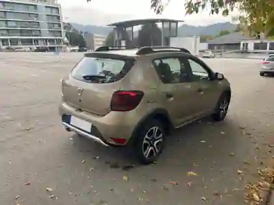 Dacia Sandero Stepway 2018 — foto 5 de 6