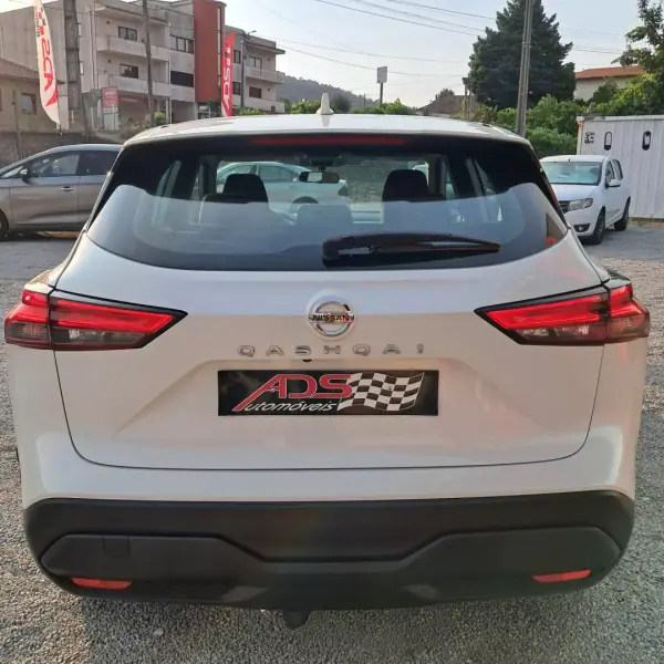Nissan Qashqai 2022 - 23450 EUR, 37000 km - AUTO.MOTO.pt - 37000km - foto 7 de 16
