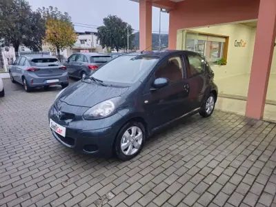 Toyota Aygo 2011 - 6990 EUR, 169000 km - AUTO.MOTO.pt - 169000km - foto 3 de 11