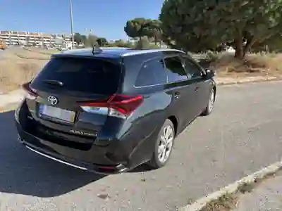 Toyota Auris Touring Sports 2016 — foto 5 de 14