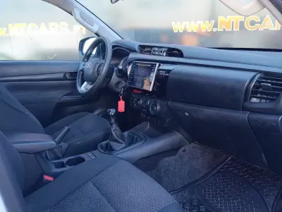 Toyota Hilux 2017 - 27900 EUR, 128583 km - AUTO.MOTO.pt - 128583km - foto 16 de 19