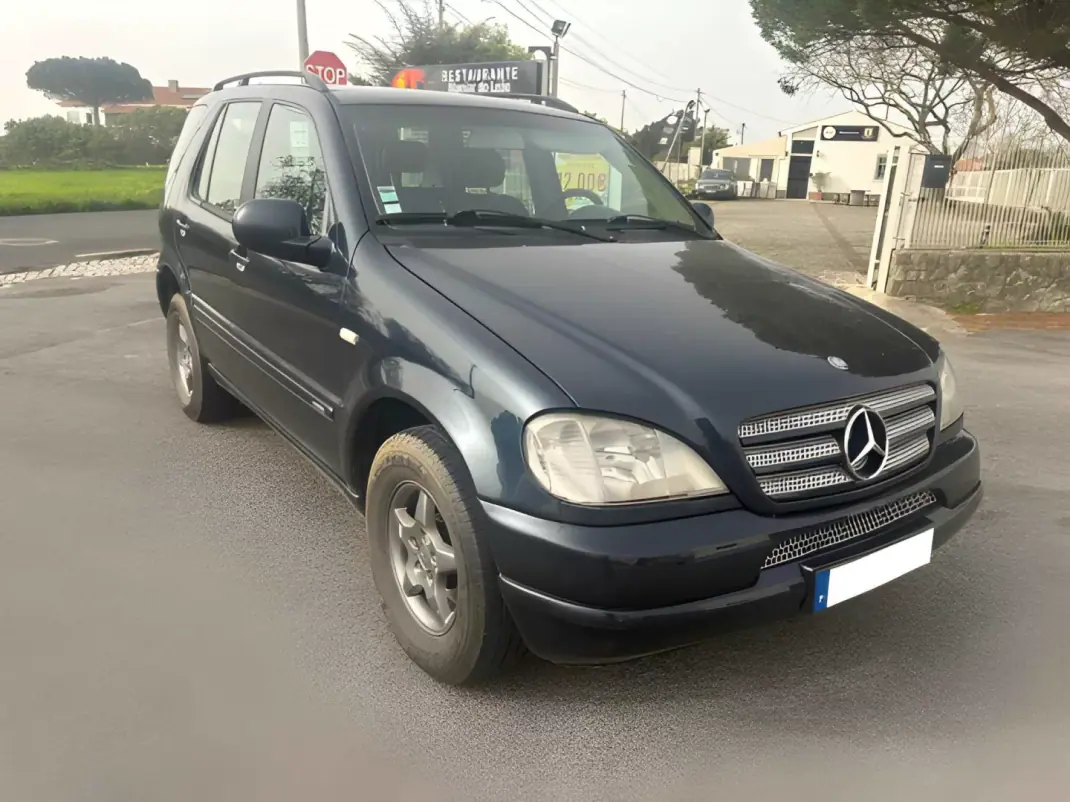 Mercedes-Benz ML 270 2000 - 6500 EUR, 450000 km - AUTO.MOTO.pt - 450000km - foto 1 de 8