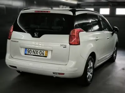 Peugeot 5008 2013 - 10950 EUR, 159800 km - AUTO.MOTO.pt - 159800km - foto 14 de 62