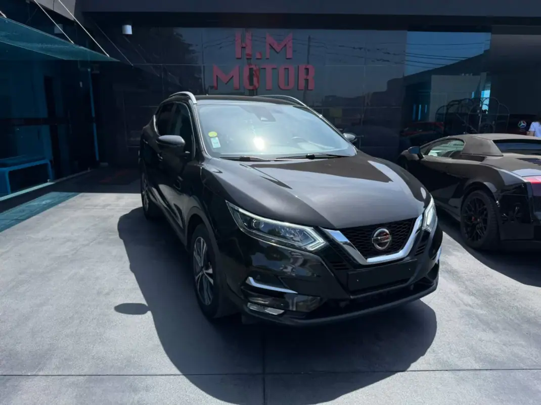 Nissan Qashqai 2018 - 18900 EUR, 137000 km - AUTO.MOTO.pt - 137000km - foto 1 de 5