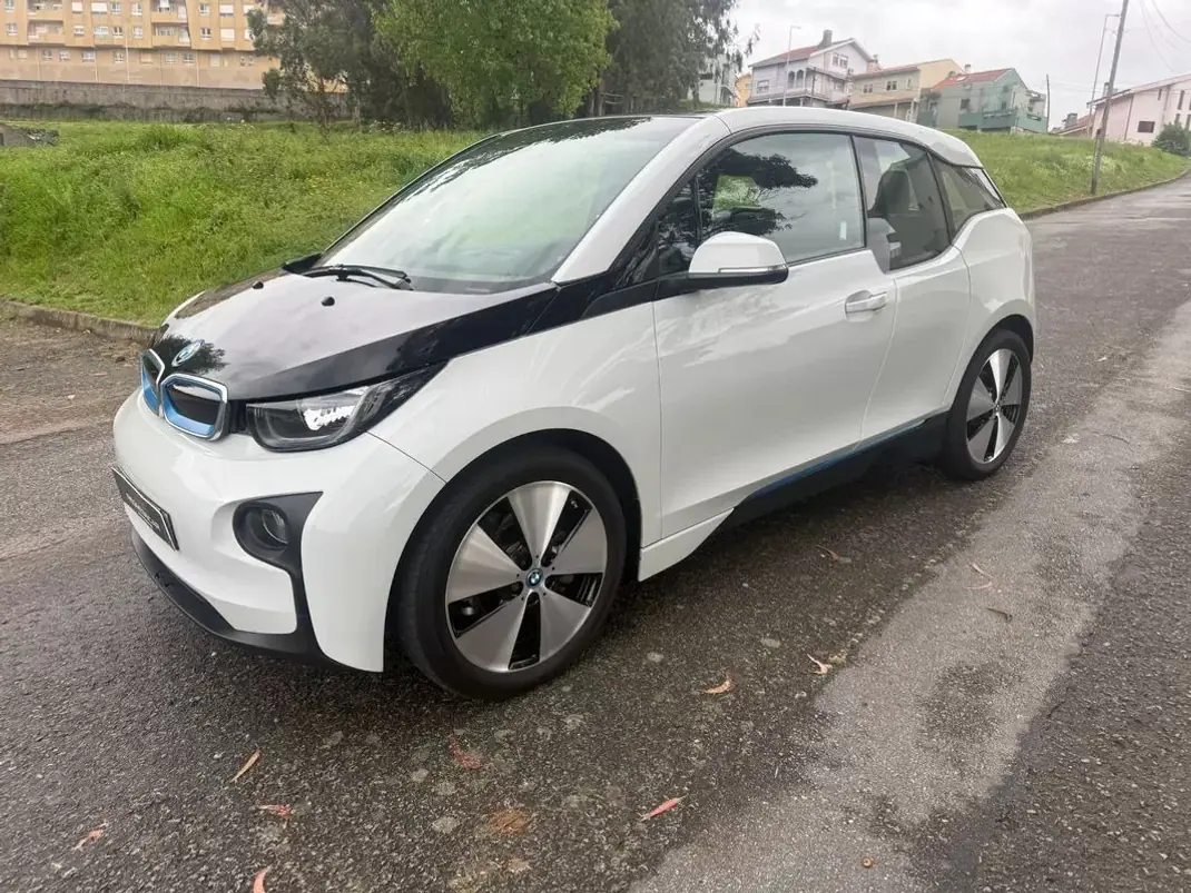 BMW i3 2015 - 12750 EUR, 81000 km - AUTO.MOTO.pt - 81000km - foto 1 de 25