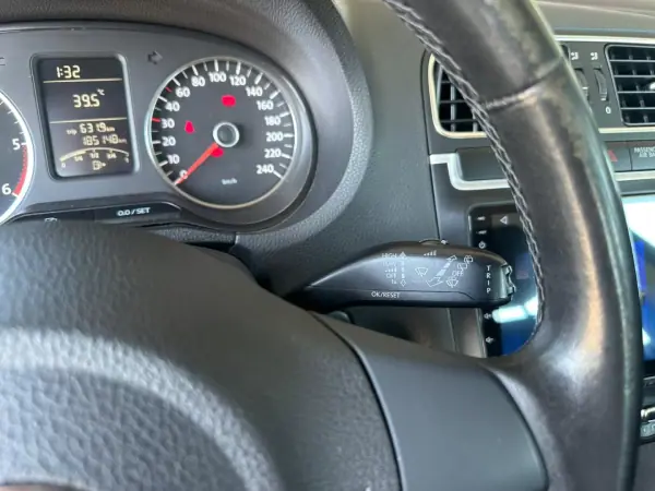 Volkswagen Polo 2009 - 9900 EUR, 185146 km - AUTO.MOTO.pt - 185146km - foto 19 de 28