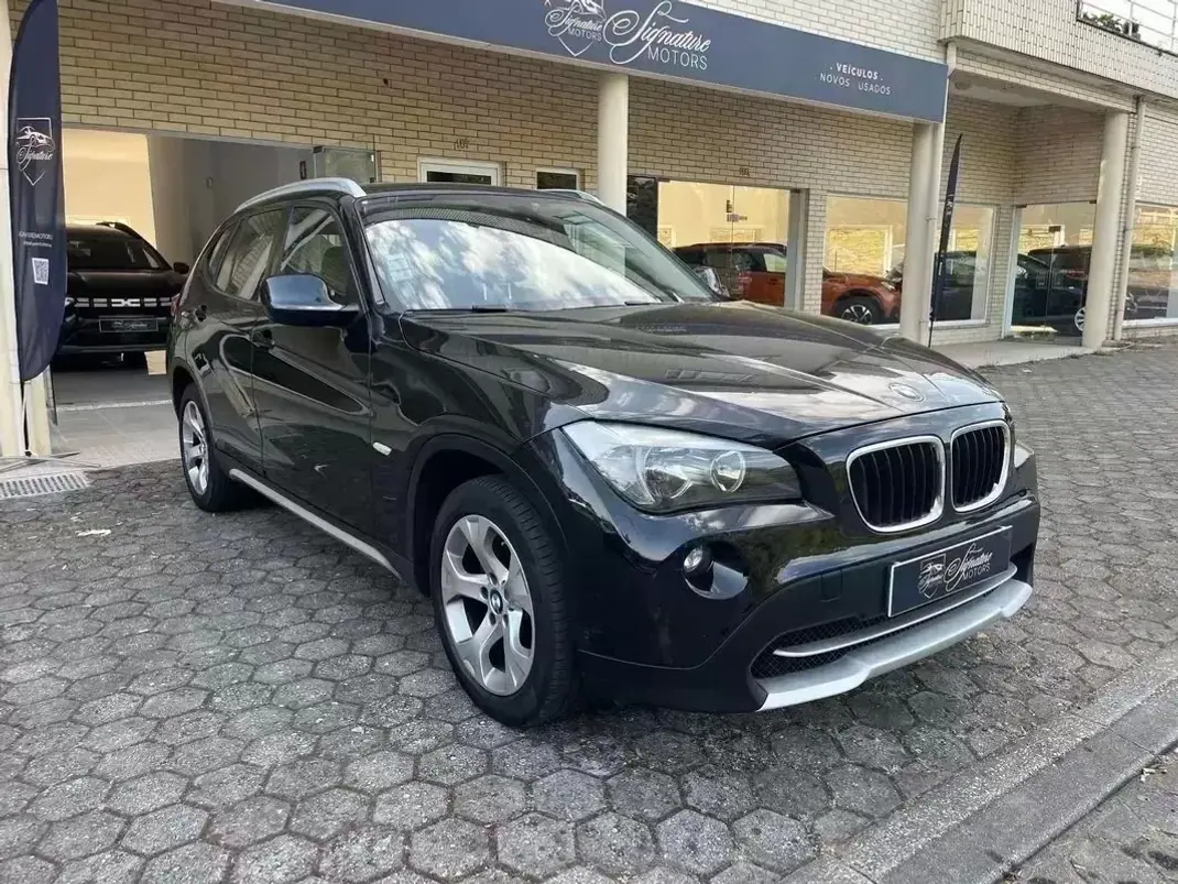 BMW X1 2011 - 12900 EUR, 292000 km - AUTO.MOTO.pt - 292000km - foto 1 de 13