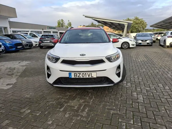 Kia Stonic 2018 - 12850 EUR, 45000 km - AUTO.MOTO.pt - 45000km - foto 3 de 29