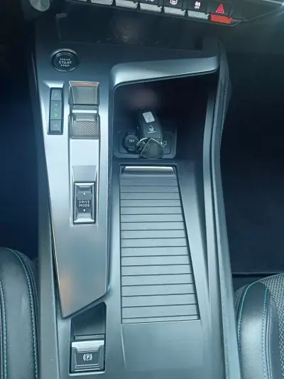 Peugeot 308 SW 2022 - 18900 EUR, 84822 km - AUTO.MOTO.pt - 84822km - foto 7 de 39