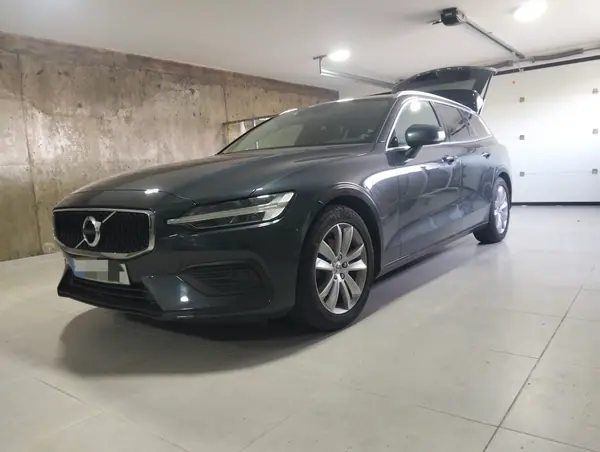 Volvo V60 2019 - 21000 EUR, 134000 km - 134000km - foto 3 de 10