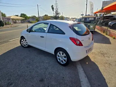 Opel CORSA VAN 1.3 CDTI 2014 - 5950 EUR, 194383 km - 194383km - foto 4 de 10