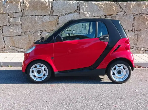 Smart Fortwo Cabrio 2010 - 6790 EUR, 109000 km - AUTO.MOTO.pt - 109000km - foto 5 de 9