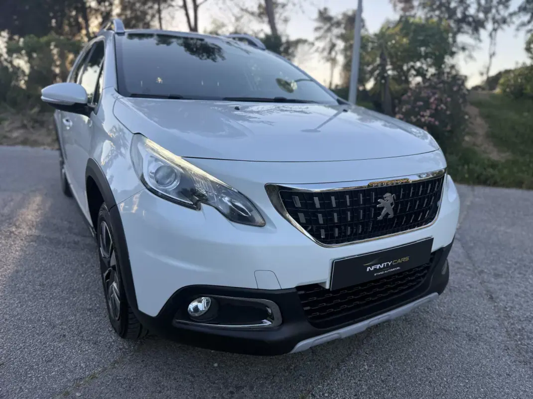 Peugeot 2008 2019 - 10999 EUR, 100000 km - AUTO.MOTO.pt - 100000km - foto 3 de 11