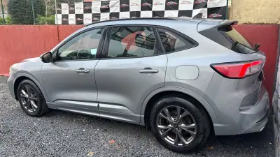 Ford Kuga 2022 - 17900 EUR, 76500 km - AUTO.MOTO.pt - 76500km - foto 4 de 12