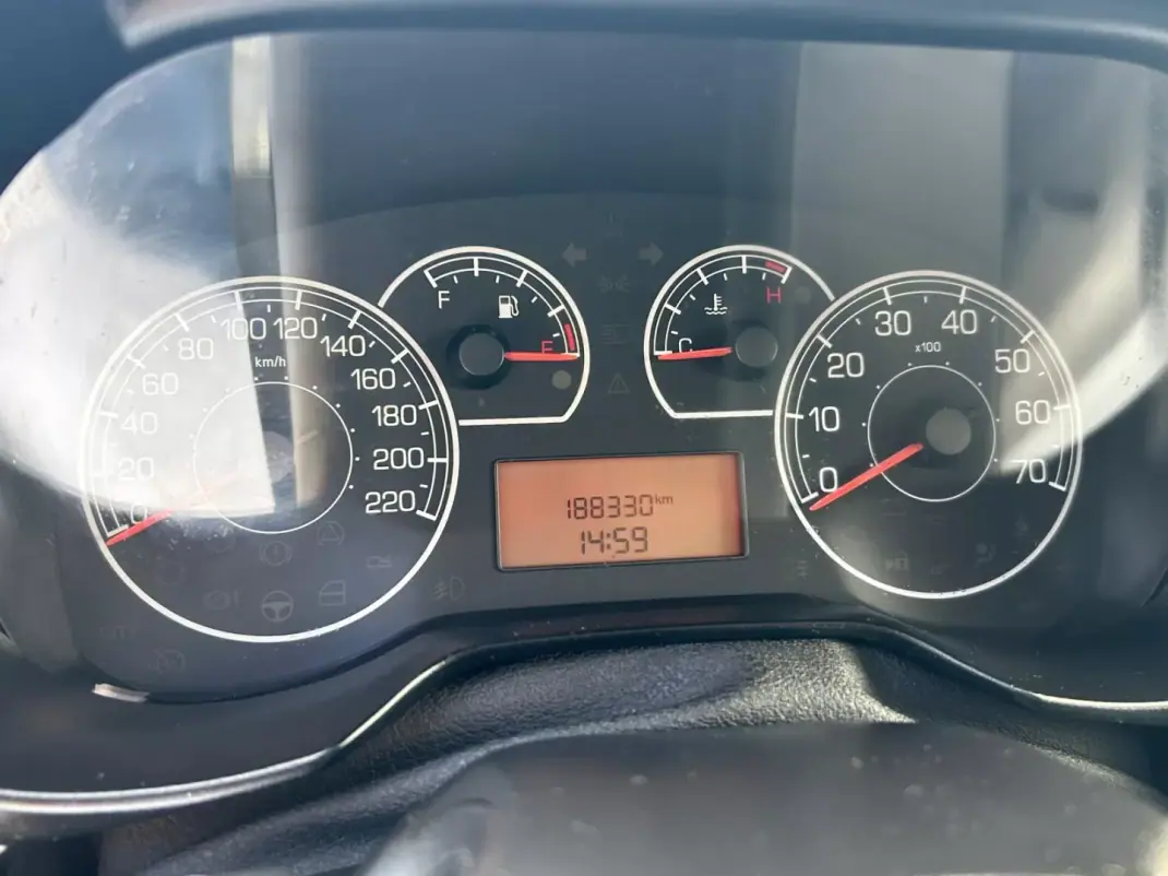 Fiat Punto 2011 - 5500 EUR, 188330 km - 188330km - foto 11 de 16