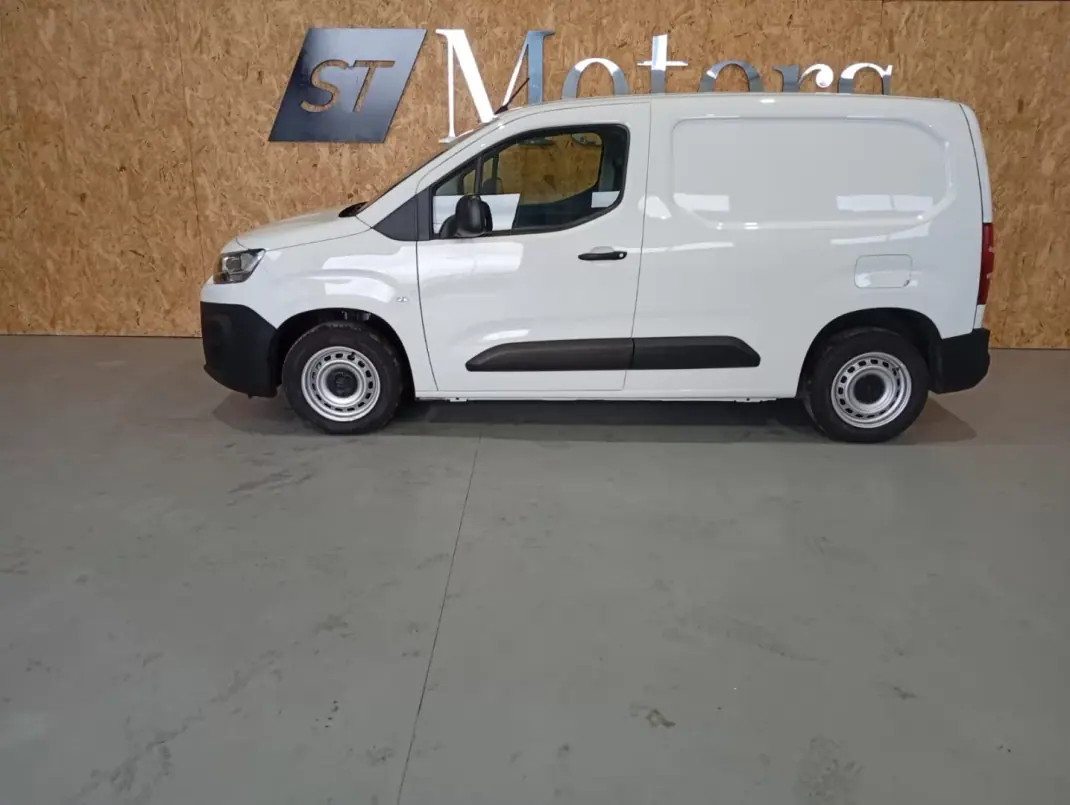 Citroën BERLINGO 1.6hdi 3L AUTOMATICA 2021 - 15750 EUR, 109000 km - AUTO.MOTO.pt - 109000km - foto 3 de 13