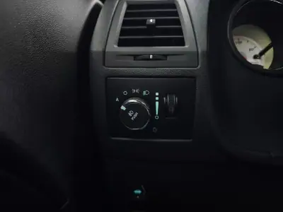 Dodge Challenger 2013 - 53950 EUR, 103962 km - AUTO.MOTO.pt - 103962km - foto 27 de 40