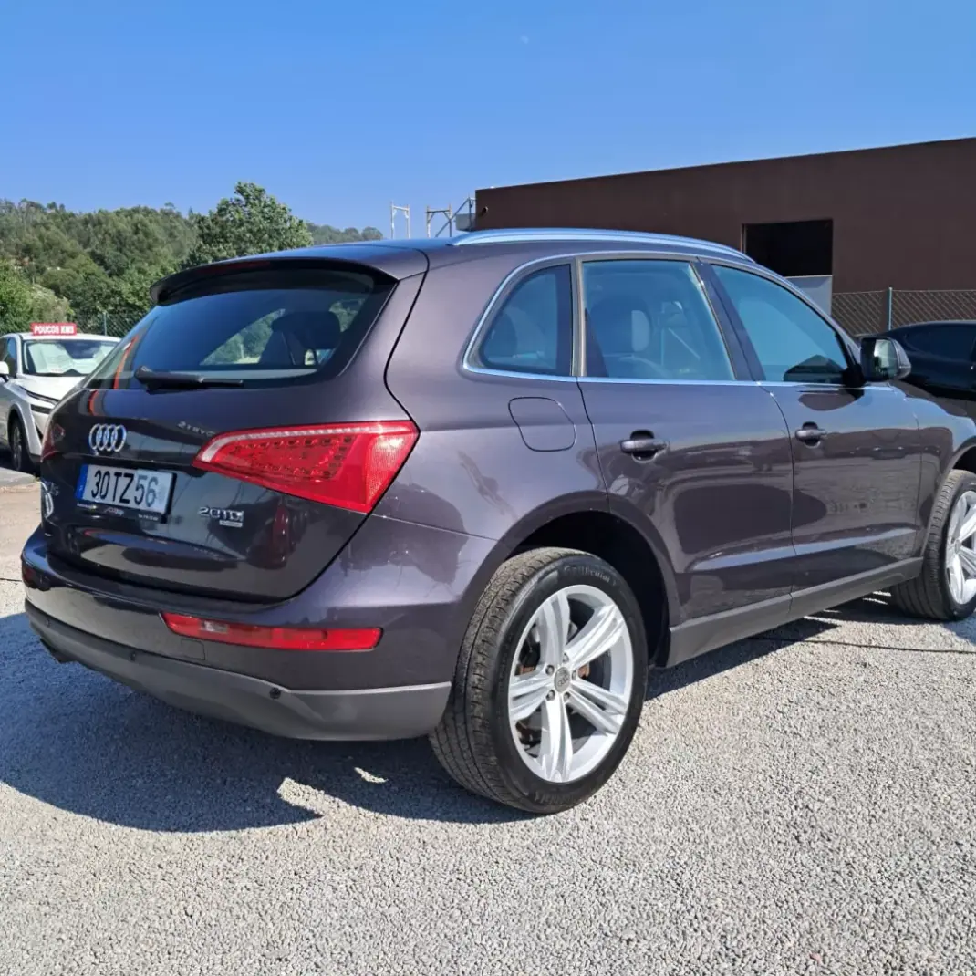 Audi Q5 2009 - 17650 EUR, 150000 km - 150000km - foto 6 de 14